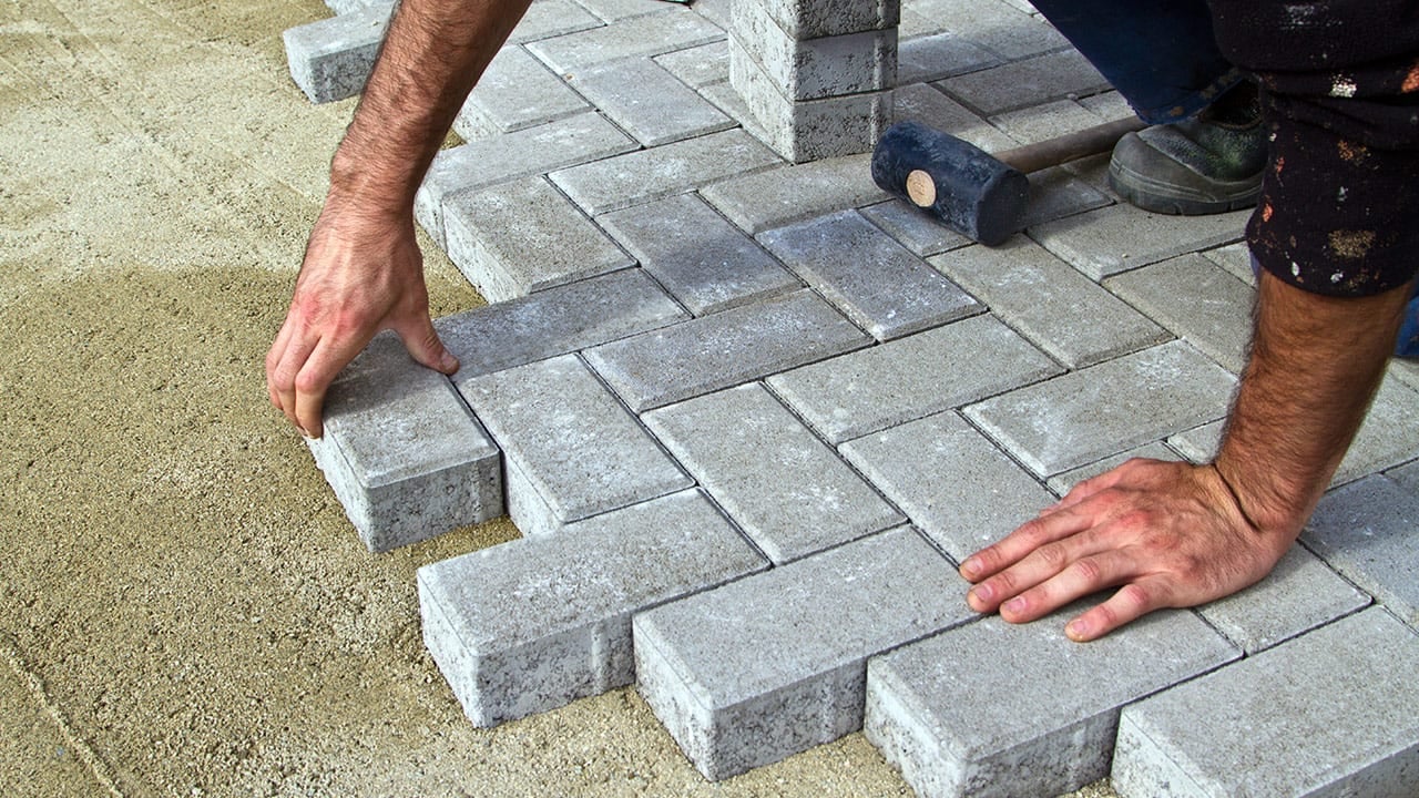 <em class="gui_no_em">Pavers website design</em> - <em>done right</em>
